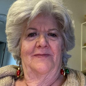 Meet your Posher, Elyse